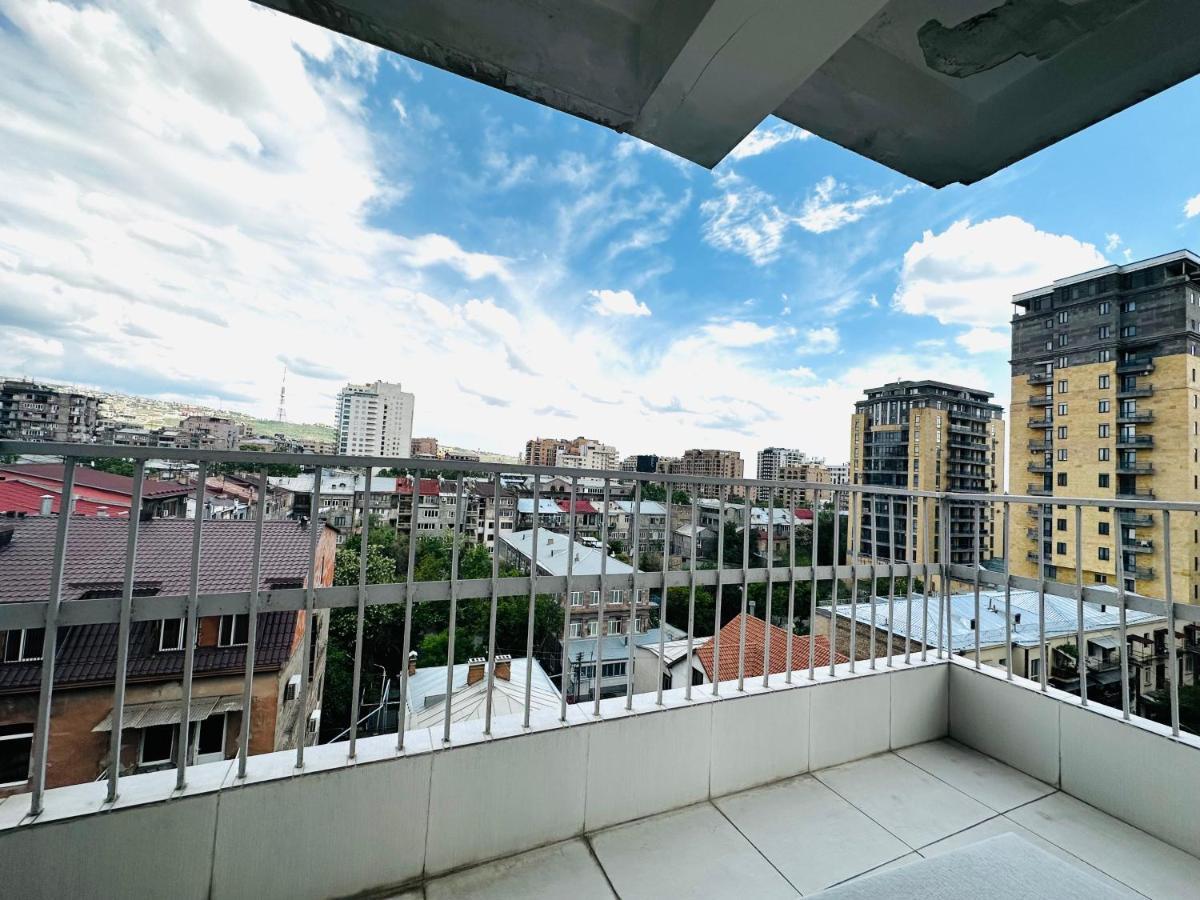 יירבאן Suite Apartment On Pushkin Street מראה חיצוני תמונה