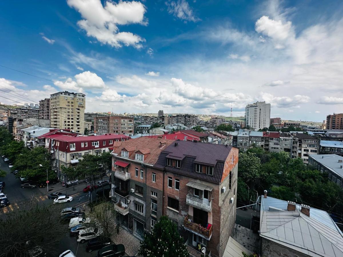 יירבאן Suite Apartment On Pushkin Street מראה חיצוני תמונה